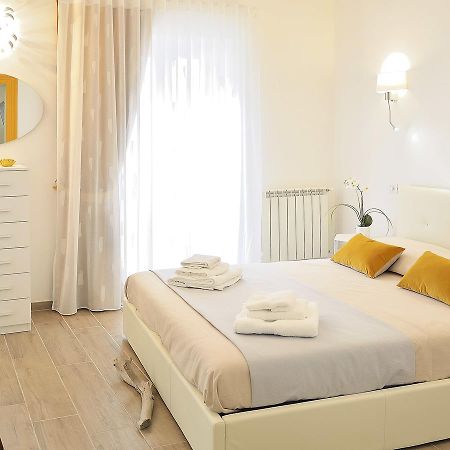 Duca70 "Suite Home" Taranto Eksteriør billede