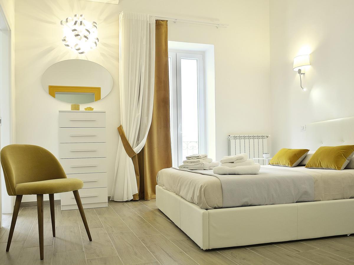 Duca70 "Suite Home" Taranto Eksteriør billede